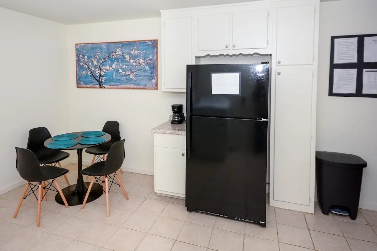 Creekside Recovery Residences - Photo 5