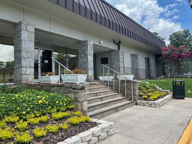 Sadie G. Mays Health & Rehabilitation Center - Photo 6