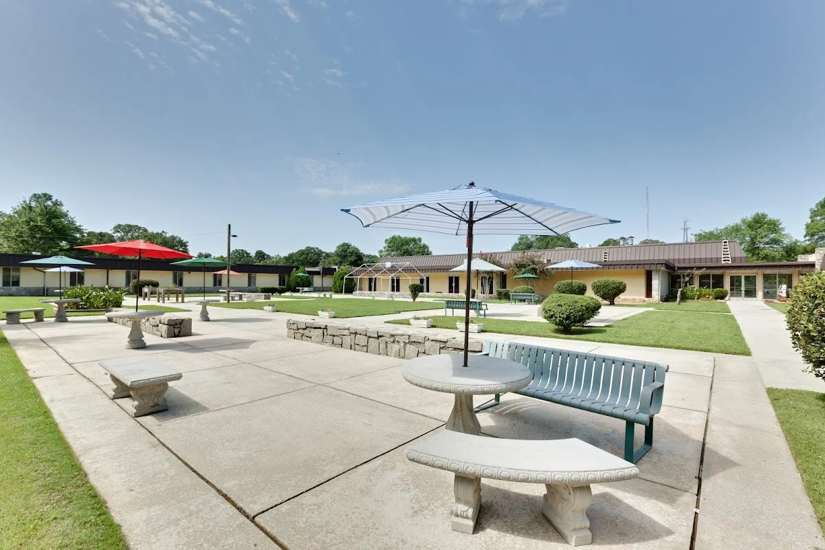 Sadie G. Mays Health & Rehabilitation Center - Photo 4